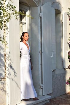 White Linen Dress Summer, White Wrap Dress, Weekend Dresses, Summer Linen Dresses, Slow Fashion Brands, The South Of France, Aging Gracefully, South Of France, Linen Clothes