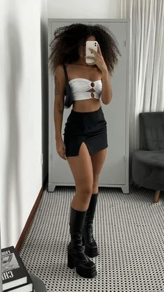 Fish Net Tights Outfit, Rich Girl Style, Fishnet Outfit, Concert Outfit Ideas, Looks Party, Looks Street Style, Looks Black, Causual Outfits