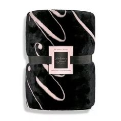 Victoria Secret Bedding, Stile Blair Waldorf, Black Blanket, Blanket Black, Sherpa Throw Blankets, Victoria Secrets, Birthday Wishlist, Christmas Wish, Christmas Wish List