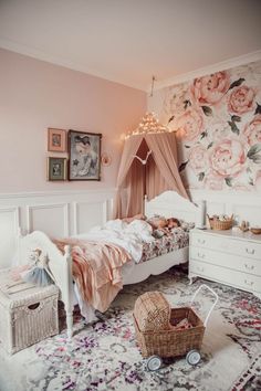 Toddler Girl Room Themes, Girls Bedroom Makeover, Girls Room Wallpaper, Girls Room Design, Pink Bedroom For Girls, Pink Girl Room, Toddler Bedroom Girl, Big Girl Bedrooms, Toddler Girl Room