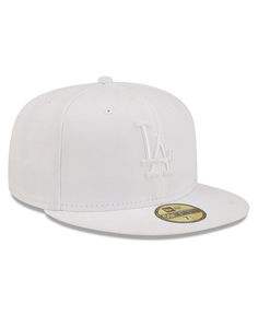 Classic Fitted Cap, Classic Flat Crown Fitted Hat For Baseball Season, Classic Streetwear Hat With Flat Crown, Classic Flat Crown Hat For Streetwear, Classic Fitted Snapback Hat, Classic Fitted Hat For Streetwear, Classic Fitted Hat For Streetwear, One Size, Classic Fitted Baseball Cap With Flat Bill, Fitted Flat Brim Baseball Cap For Streetwear