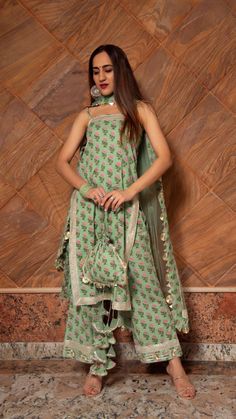 Green Straight Pants For Festive Season, Festive Green Straight Pants, Traditional Green Pants With Dupatta, Traditional Green Pant Set For Summer, Traditional Fitted Green Pants, Fitted Green Traditional Pants, Festive Green Full-length Sets, Festive Green Cotton Pants, Traditional Green Straight Pants