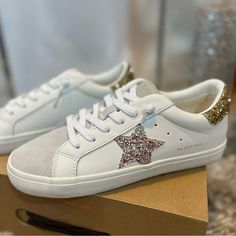 White Sneakers With Rose Gold Glitter Star And Gold Glitter Back By Vintage Havana - Fits Try To Size But Size Up If You Are In Between Sizes - Leather Upper White Low-top Sneakers For Party, Trendy White Sneakers With Glitter Accents, White Low-top Sneakers With Glitter Accents, White Glitter Lace-up Sneakers, Casual White Sneakers For Party, Casual White Party Sneakers, White Low-top Sneakers With Star Print, White Low-top Sneakers With Glitter Print, Sparkling Low-top Sporty Sneakers