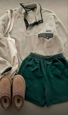 Granola Outfits, Surfergirl Style, Look Adidas, Skandinavian Fashion, Cooler Look, Cute Comfy, Mode Inspo, 가을 패션, Outfit Inspo Fall