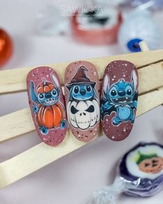 Stitch Nails Halloween, Lilo And Stitch Halloween Nails, Kid Halloween Nail Designs, Halloween Stitch Nails, Stitch Halloween Nails, Stitch Halloween Nails Design, Halloween Nail Art Characters, Nail Art Designs Disney Lilo Stitch