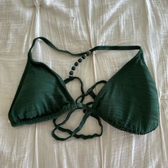 Nwt Size Xxl Green Triangle Halter Top For Vacation, Green Triangle Halter Top For The Beach, Green Triangle Halter Top For Beach, Beachy Vacation Halter Top, Bra Friendly, Beachy Bra Friendly Halter Top For Vacation, Beachy Bra-friendly Halter Top For Vacation, Green Halter Top For Beach, Green Halter Top With Built-in Bra For Beach Season, Green Halter Top With Tie-side Bottom For Vacation