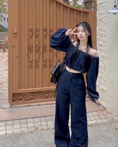 Punk Style Outfits, Smart Casual Wear, Women Blouses Fashion, Clothes Korean Style, Casual College Outfits, Shirts Women Fashion, Korean Fashion Dress