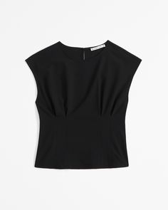 Flattering top in a soft synthetic fabric and body-skimming silhouette, with on-trend dolman sleeves, seaming details along the bodice and back keyhole detail. Abercrombie And Fitch Outfits, Black Tops For Women, Abercrombie And Fitch Outfit, Summer Work Wardrobe, Clothing Wishlist, Capsule Wardrobe Essentials, Closet Candy, Dolman Top, Flattering Tops