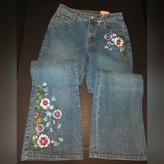 Size 14. New With Tags. Embroidered Flowers. Wide Leg Style. Jean Embroidery, Thrifted Pants, Pants Embroidery, Senior Jeans, Big Pants, Clothes Embroidery Diy, Western Clothes, Flower Pants, Earthy Outfits