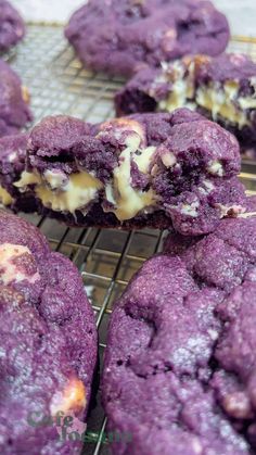 UBE LEVAIN-STYLE COOKIES - Cafe Joanna Ube Crinkle Cookies, Ube Cookies, Ube Desserts, Korean Bakery, Levain Cookies, Quarter Pounder, Pinoy Recipes, Levain Bakery