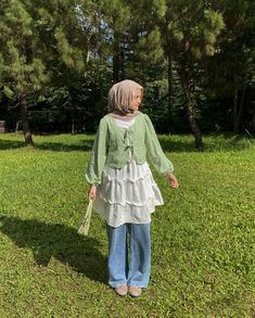 Cottagecore Hijab Outfit, Green Outfit Aesthetic Korean, Cottage Core Hijabi Outfits, Overdressed Outfits, Mori Kei Dress To Impress, Hijab Fairycore, Green And Pink Outfit, Hijabi Fairycore, Grunge Skirt Outfit