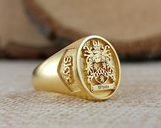 Solid Gold Bloodstone Signet Ring, Family Crest Ring for Men, Coat of Arms Signet Ring, Intaglio Bloodstone Ring, Personalized Crest Signet - Etsy Israel Classic Carved Signet Ring For Wedding, Carved 14k Gold Signet Ring As Gift, Classic Carved Signet Ring For Anniversary, Heirloom Carved Signet Ring For Anniversary, Carved 14k Gold Signet Ring For Anniversary, Carved Oval Signet Ring For Anniversary, Oval Carved Signet Ring For Anniversary, Heirloom Style Carved Engraved Ring For Gift, Heirloom Style Carved Engraved Ring As Gift