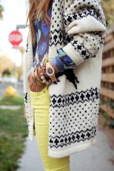 Jacket Accessories, Fashion Gone Rouge, The Cardigans, Chic Winter Outfits, Yellow Pants, Seat Belts, Winter Chic, Estilo Chic, Denim Accessories