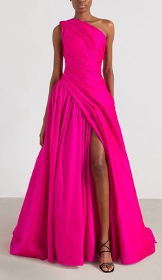 Guest Attire, Prom Dress Inspiration, Gala Dresses, Classy Dress, Beautiful Gowns, Couture Dresses, Fancy Dresses