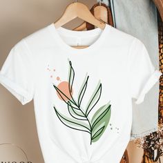 Clothing Necessities, Tshirts Ideas, Outfit 2023, T Shirt Painting, Botanical Shirt, Ladies Shirts, School Clothes, Tshirt Ideas, Shirt Print Design