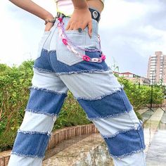 Long Pants Fashion, Girl Patches, Sewing Jeans, Outfit Streetwear, Frayed Hem Jeans, Patchwork Jeans, Denim Patchwork, Jeans Online, Style Streetwear