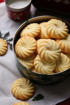 some cookies are in a bowl on a table