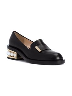 Nicholas Kirkwood 힐 장식 로퍼 Inspi Shoes, Loafers Chunky, Prada Loafers, Horsebit Loafers, Designer Loafers, Gamine Style, Gucci Horsebit, Nicholas Kirkwood, Contemporary Outfits