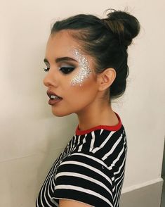 Make Com Glitter, Coachella Makeup, Alien Makeup, Carnival Makeup, Festival Glitter, Gala Fashion