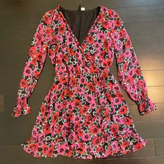 Floral Dress Size Medium. Never Worn. Smoke-Free Home. Lined. H&m Fall Day Out Dress, H&m Dresses For Day Out In Fall, H&m Dresses For Fall Day Out, H&m Fall Dresses For Day Out, H&m Spring Dress For Date Night, H&m Dress For Date Night In Spring, H&m Multicolor Spring Dresses, H&m Multicolor Dresses For Spring, Chic H&m Floral Print Dress