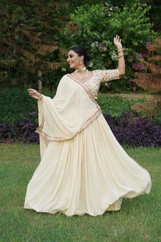 Off-White Lehenga Choli with Sequins & Thread Embroidery Off White Lehenga, Designer Chaniya Choli, White Lehenga Choli, Wedding Outfits For Women, White Lehenga