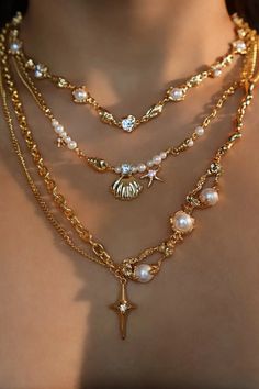 Xoxo Jewelry, قلادات متدلية, Dope Jewelry Accessories, Pearl And Diamond Necklace, Jewelry Fashion Trends