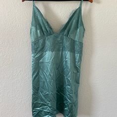 Vintage-Style Teal/Turquoise Mumitara Slip Dress With Lace Detail. Size Medium. New With Tags. Green Lace Trim Slip Dress For Summer, Blue Mini Sleep Dress, Light Blue Sleeveless Sleep Dress, Green Spaghetti Strap Sleep Dress, White Off Shoulder Dress, Slip Dress With Lace, Lace Babydoll Dress, Tommy Bahama Dress, Victoria Secret Dress