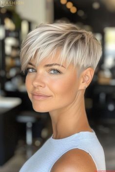 Vanilla Blonde Balayage Short Hair, Very Short Hair Edgy Pixie Hairstyles, Classic French Bob, Short Hair Pixie Bob, Short Wedge Hairstyles, Halle Berry Hairstyles, Edgy Pixie Hairstyles, Short Platinum Blonde Hair, Textured Pixie