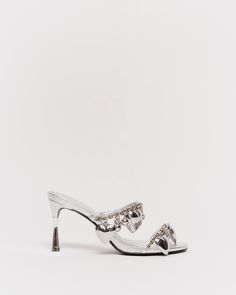 Saint Mules - Silver Silver Mules, Girly Shoes, April 1st, Shoe Fits, Resort Wear, Statement Pieces, Fashion Shoes, Fashion Forward, Perfect Fit