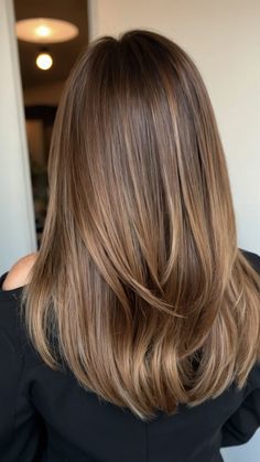 Transform Your Tresses: 15 Brown Hair Concepts Worth Trying - Cheerful Talks Balayage Chocolate, Ash Brown Hair Balayage, Light Balayage, Light Golden Brown Hair, Ash Highlights, Golden Balayage, Light Brunette Hair, Golden Brown Hair Color, Natural Brown Hair