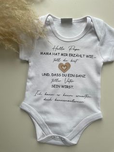 Are you still looking for a nice gift or surprise to announce your pregnancy? Then you've come to the right place to have a personalized baby bodysuit created. Special requests are also possible (different text, font, color or in another language) Material: 100% cotton Washing and care instructions: Washable up to 40oC inside out and do not machine dry I look forward to your orders Announce Pregnancy, Birth Gift, Gift Newborn, Gender Neutral Baby, Pregnancy Announcement, Personalized Baby, Baby Bodysuit, Baby Gift, Newborn Baby