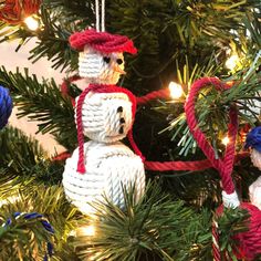 White Cap Nautical Snowman Hand Woven Monkey Knots for your tree Mystic Knotwork Nautical Snowman, Christmas At The Office, Beach Snowman, Monkey Knot, Nautical Christmas Tree, Themed Christmas Decor, Nautical Christmas Ornaments, Rope Weaving, Christmas At The Beach