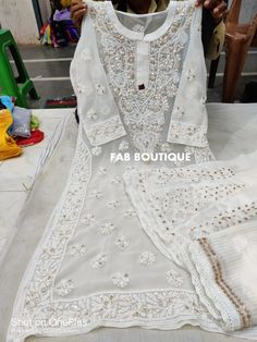 Description Material : Georgette Sleeves :3/4 Sleeves Wash Care : Hand Washable Package contains : Kurti, Sharara, Inner And dupatta Lucknowi Kurta, Chikankari Work, Women Suits Wedding, Chikankari Kurta, Kurta Sharara Set, Kurta Sharara, Lucknowi Chikankari, Bollywood Dress, Gota Work