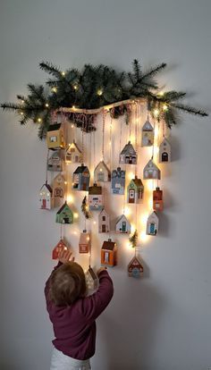 #homedecor, #interiordesign, #homedesign, #decor inspiration Avent Calendar Christmas Diy, Dit Christmas, Manger Diy, Advent Calendar Ideas Diy, Christmas Advent Calendar Diy, Wall Christmas Tree, Christmas Flower Arrangements, Family Christmas Cards, Diy Advent Calendar