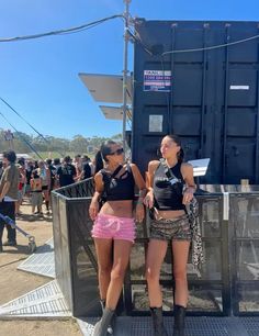 Rave Outfits Lost Lands, Lost Paradise Festival Outfits, Calvin Harris Concert Outfit, Aussie Festival Outfit, Btv Outfits 2024, Edm Festival Outfit Summer, Lost Paradise Outfits, Btv Festival Outfits