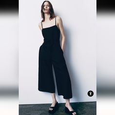 Black Viscose And Linen Blend Strappy Jumpsuit. Cropped Wide Leg. Xs Nwt Black Spring Pantsuit For Date Night, Black Pantsuit For Spring Date Night, Black Pantsuit For Date Night In Spring, Spring Black Pantsuit For Night Out, Chic Black Summer Pantsuit, Black Pantsuit For Spring Night Out, Black Pantsuit For Night Out In Spring, Black Fitted Summer Pantsuit, Fitted Black Summer Pantsuit