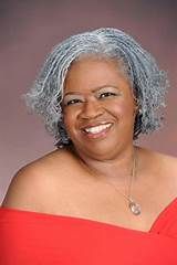 Hairstyles For Black Women Over Scary Hairstyles, Hairstyles For Seniors, Grey Hair Care, Grey Hair Over 50, Gorgeous Gray Hair, Silver Grey Hair