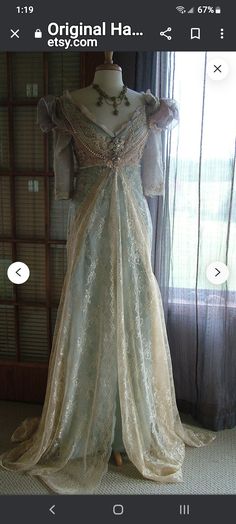 Ornate Dress, Anna Hair, History Fashion, Hair Clothes, Antique Inspiration, Fantasy Dress, Fabulous Dresses