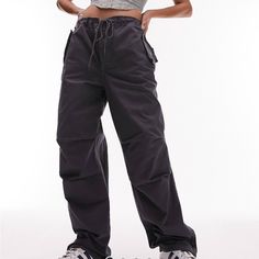 Size 4-6 (Run Big) - Oversized Gray Parachute Pants Urban Style Baggy Wide Leg Bottoms, Baggy Wide Leg Work Pants For Streetwear, Relaxed Fit Wide-leg Cargo Bottoms, Baggy High-waisted Pants For Streetwear, Versatile High Waist Parachute Pants With Relaxed Fit, Loosely Fitted Wide-leg Bottoms For Streetwear, Relaxed Fit High-waisted Streetwear Bottoms, High-waisted Utility Parachute Pants, Urban Parachute Pants For Workwear In Spring