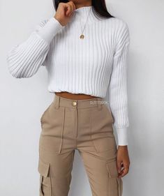 First Date Outfit, Rok Outfit, Teenage Outfits, Date Outfit, White Knit Sweater, Teenager Outfits, Mode Inspo, First Date, Keep It Simple