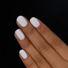 Creamy White Speckled Nail Polish Glittery White Nails, Christmas White Nails, Sparkly White Nails, Nail For Christmas, Pageant Nails, Ilnp Nail Polish, Princess Nails, Polish Christmas, Christmas Gel Nails