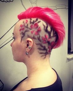 http://www.endlessmadhouse.com/2016/04/awesome-colorful-undercuts.html Flower Undercut, Undercut Ideas, Undercut Design, Pixie Flower, Hair Tattoo Designs, Cherry Blossom Hair, Shaved Designs