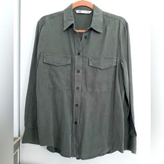 Nwot Zara Button Down Shirt For Woman. Pet And Smoke Free Home. Navy Green. Bundle And Save! Make An Offer Zara Casual Button-up Shirt, Casual Zara Button-up Shirt, Zara Button-up Shirt, Zara Button-up Everyday Shirt, Zara Button-up Shirt With Pockets, Zara Casual Blouse With Pockets, Zara Casual Tops With Snap Buttons, Zara Button-up Shirt With Button Cuffs, Zara Green Button-up Shirt