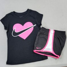 Nwt Bin Sk Black Graphic Print Playwear Sets, Black Graphic Print Sets For Playwear, Pink Graphic Print Sets For Playwear, Black Cotton Playwear Sets, Nike Black Summer Sets, Casual Black Playwear Sets, Black Spring Playwear Tops, Cute Black Sets For Playtime, Sporty Black Tops For Playtime