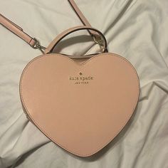 Brand New Light Pink Kate Spade Heart Shaped Bag Leather Heart-shaped Bag With Detachable Strap, Chic Heart-shaped Travel Shoulder Bag, Pink Top Handle Bag For Valentine's Day, Chic Heart-shaped Leather Bag, Pink Heart-shaped Bag With Detachable Strap, Chic Leather Bag For Valentine's Day, Leather Satchel Bag For Valentine's Day, Chic Valentine's Day Crossbody Bag, Chic Heart-shaped Bag With Detachable Strap