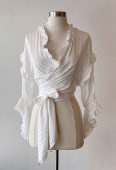 Romantic White Blouse, Ruffle Shirt Dress, What I Would Wear If I Was A Kpop Idol, Ruffled Blouse Outfit, Aesthetic Sleeves, White Clothes Aesthetic, Open Back Top Outfit, Ruffles Aesthetic, Ruffle Clothes