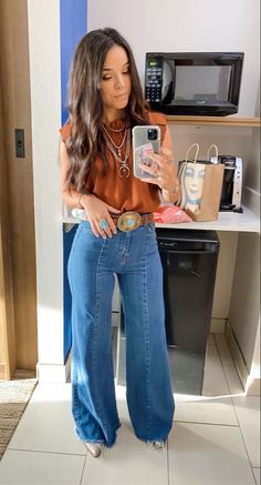 Western Outfits With Trouser Jeans, Western Outfits For Moms, Cute Western Teacher Outfits, Cowgirl Causal Outfits, Woman’s Casual Outfits, What To Wear To A Meet And Greet Outfit, T Shirt Western Outfit, Ft Worth Outfits, State Convention Ffa Outfits