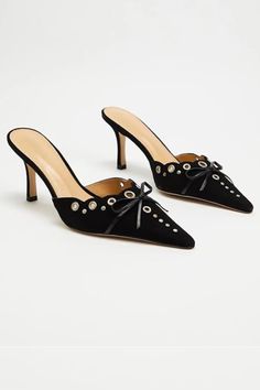 cute black kitten heel mule bows

#kittenheel #blackheel #mules #y2k #trending #fashion Cute Black Kitten, Black Kitten Heels, Black Kitten, Bow Sandals, Bow Heels, Kitten Heel Pumps, Pointed Toe Heels, Mule Sandals