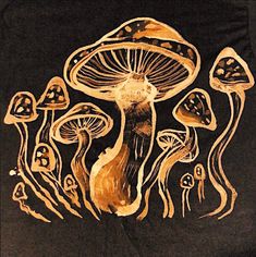 Custom bleach painting mushroom T-shirt. Each design is hand-made to order leaving you with a Unique and one-of-a-kind wearable art piece. Perfect for any art lover, nature lover, or grungy hippie. All orders are crafted with care and sent to you with good intentions.  By purchasing from me you are supporting a small artist to pursue their education in the arts. Currently, I study art education at the School of The Art Institute of Chicago, with a personal focus in figurative studies. Customized T Shirt, Painted On Clothing, Bleached Black Shirt Ideas, Easy T Shirt Painting Ideas, Art On Shirt, Bleach Mushroom Shirt, Art On T Shirt, Painted Sweater, Bleach Clothing Designs