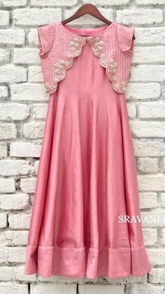 Indian Frock Design, Simple Frock Design, Gown Party Wear, Long Gown Design, Simple Frocks, Kids Frocks Design, Kids Dress Patterns, Half Saree Designs